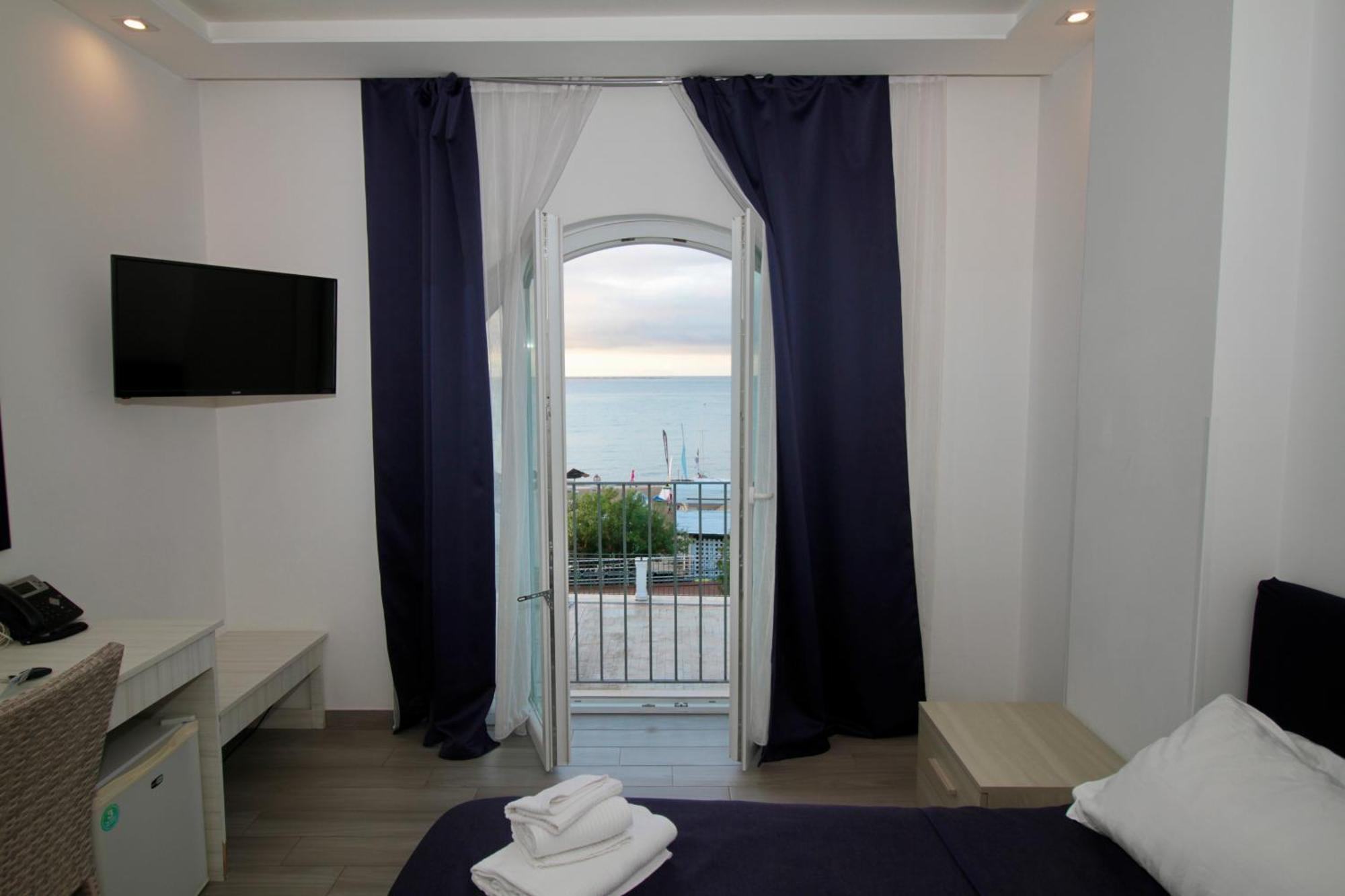 Klaton Beach Hotel Formia Exterior foto